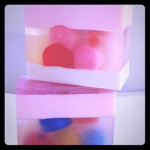 Bubblegum soap